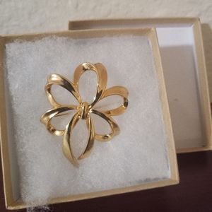 Napier brand, gold bow tie brooch